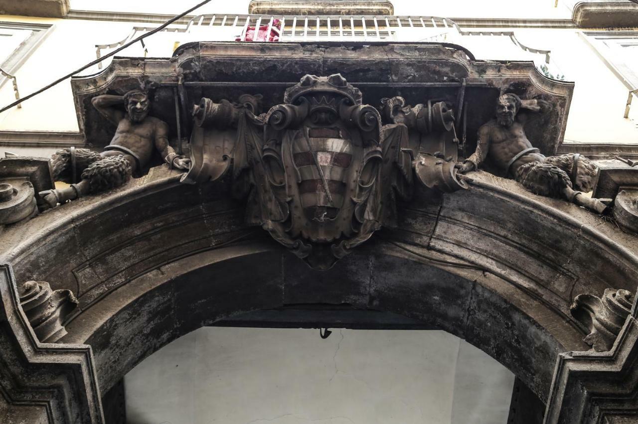 Palazzo Carafa Della Spina Leilighet Napoli Eksteriør bilde